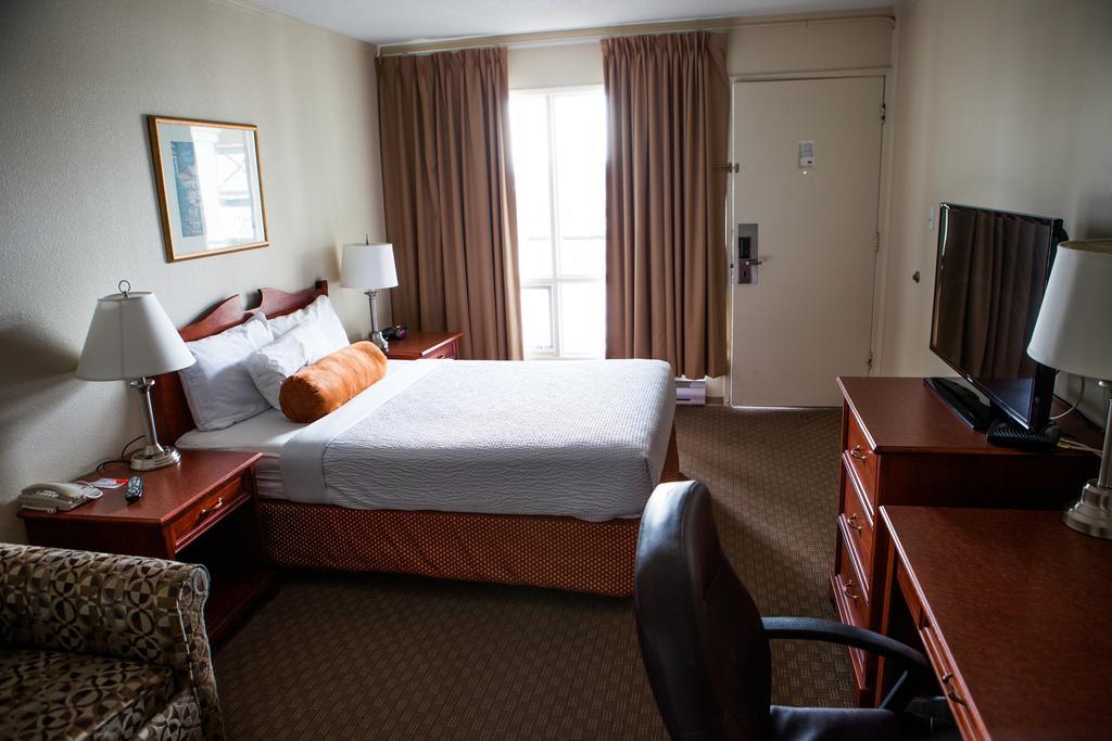 Knights Inn Lethbridge Eksteriør billede