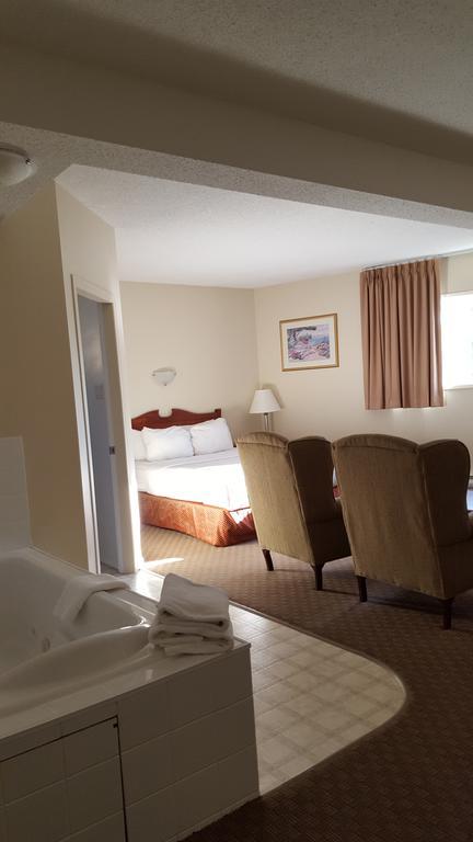 Knights Inn Lethbridge Eksteriør billede
