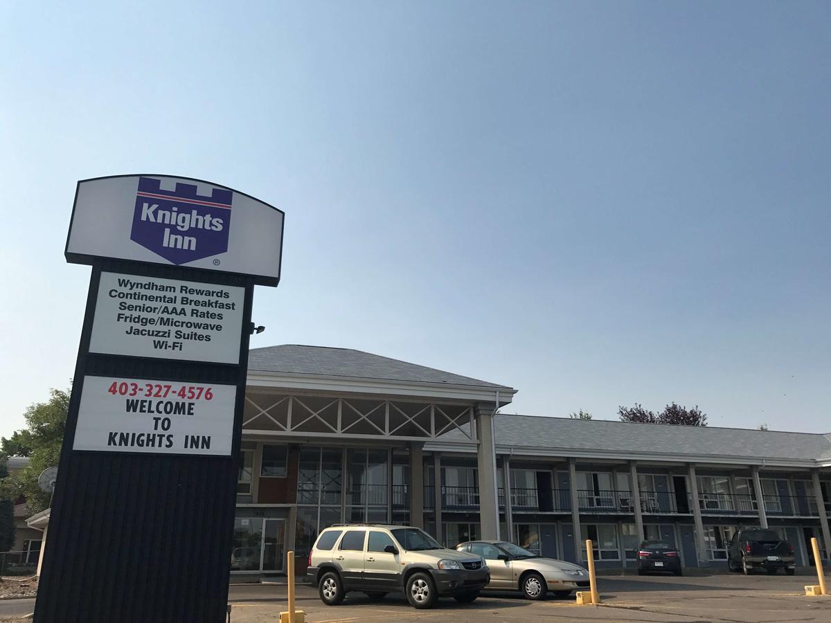 Knights Inn Lethbridge Eksteriør billede